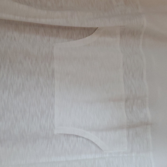 White tunic - Picture 3 of 10